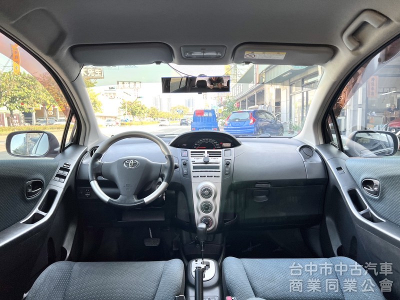 Toyota Yaris 2011款 自排 1.5L 小鴨 YARIS 代步車 省油 便宜賣 可超貸 可全額貸