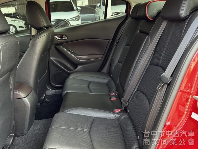 Mazda 3 2018款 自手排 2.0L 魂動馬3 GPS 一手車 尊榮安全款 4D 認證車 原版件 可全額貸