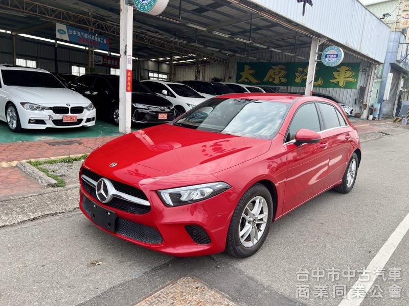 Mercedes-Benz A-Class A180 2020款 手自排 1.3L AMG 原鈑件 原廠保養 里程超少