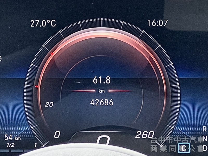 Mercedes-Benz A-Class A180 2020款 手自排 1.3L AMG 原鈑件 原廠保養 里程超少