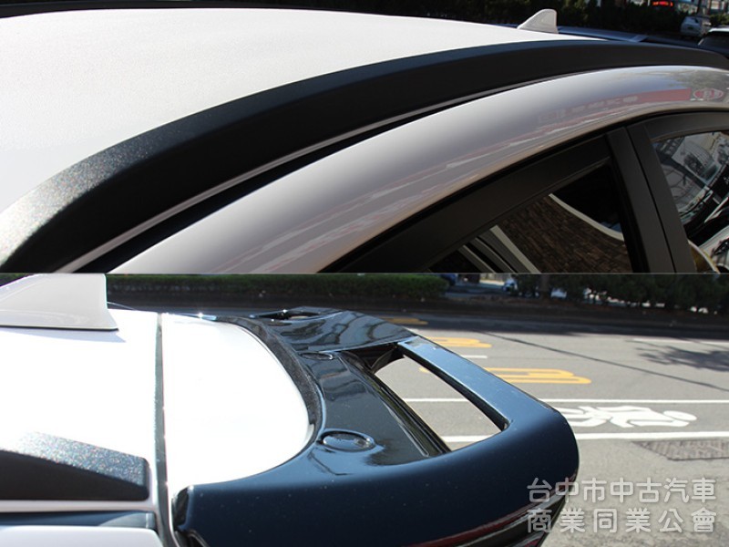 絕版了23年YARIS Crossover 360環景特仕 雙色內裝 運動大包 carplay  全車原漆 可全貸