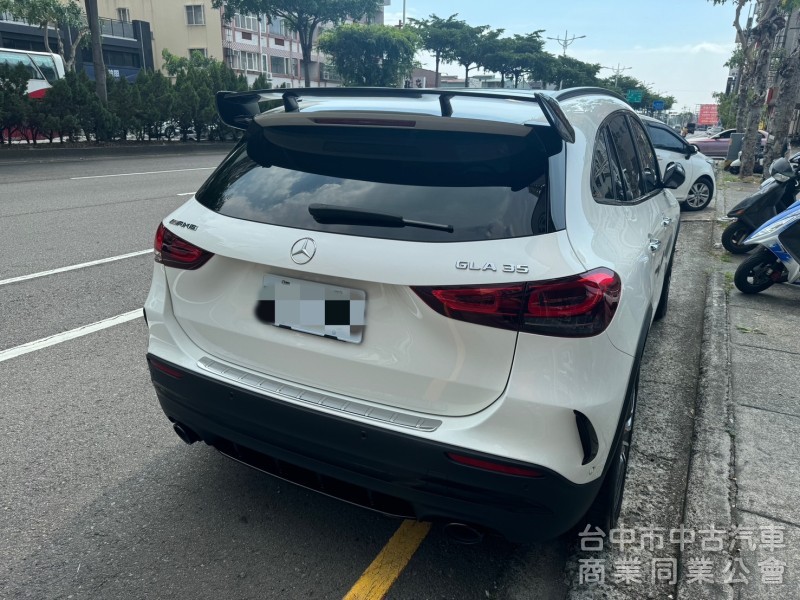 AMG GLA35✅總代理選配14萬✅稀有23P跟車✅AMG空力套件✅夜色套件✅U88旋鈕✅電子懸吊✅原廠保養✅原鈑原漆