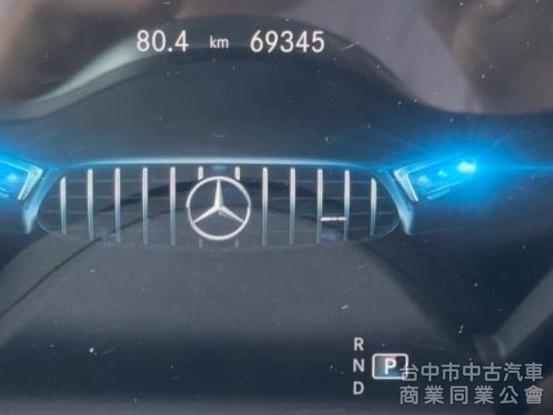 AMG GLA35✅總代理選配14萬✅稀有23P跟車✅AMG空力套件✅夜色套件✅U88旋鈕✅電子懸吊✅原廠保養✅原鈑原漆