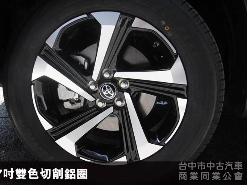 正24年出廠⭕市場熱門小休旅✅酷動版✅倒車顯影✅免鑰匙✅ACC跟車✅CARPLAY連接✅全車原鈑原漆✅可全貸✅新車利率