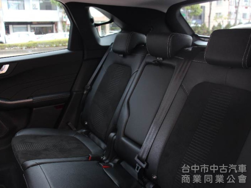 正25年出廠⭕超低里程5000KM⭕全車如新原鈑原漆✅ 360環景✅ B&o音響✅盲點偵測✅電動尾門✅無線充電✅抬頭顯示