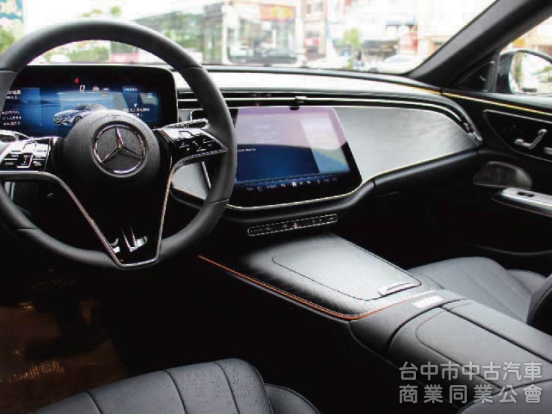 全網最低價保證實車實價⭕W214大改款 E350 四輪傳動版本✅P20輔助駕駛✅多光束頭燈✅夜色套件✅抬頭顯示器✅全新車