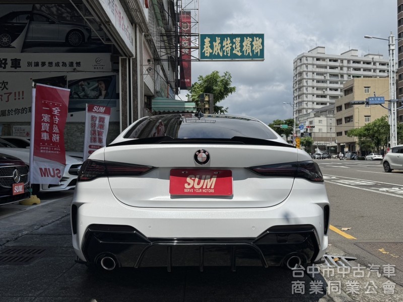 正22年出廠420I COUPE⭕全車消光白貼膜⭕小改款尾燈⭕原鈑件✅黃金眼大燈✅水晶排檔桿✅5AU輔助✅外觀空力套件✅