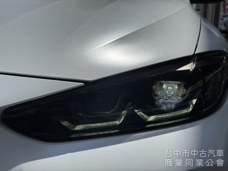 正22年出廠420I COUPE⭕全車消光白貼膜⭕小改款尾燈⭕原鈑件✅黃金眼大燈✅水晶排檔桿✅5AU輔助✅外觀空力套件✅