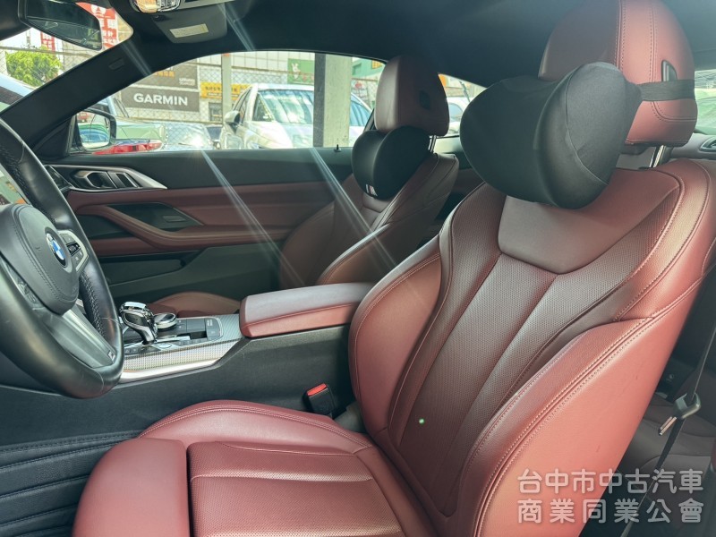 正22年出廠420I COUPE⭕全車消光白貼膜⭕小改款尾燈⭕原鈑件✅黃金眼大燈✅水晶排檔桿✅5AU輔助✅外觀空力套件✅