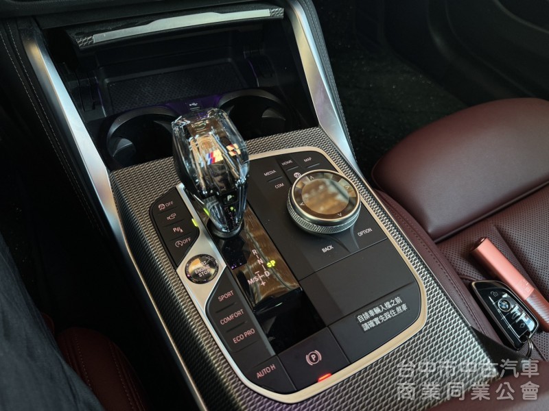 正22年出廠420I COUPE⭕全車消光白貼膜⭕小改款尾燈⭕原鈑件✅黃金眼大燈✅水晶排檔桿✅5AU輔助✅外觀空力套件✅