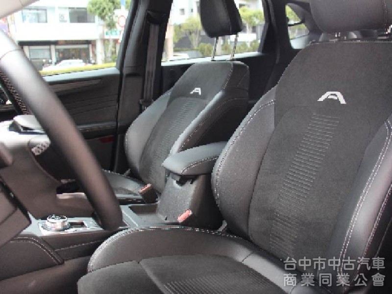 正24年出廠⭕超低里程8000KM⭕全車如新原鈑原漆✅ 360環景✅ B&o音響✅盲點偵測✅電動尾門✅無線充電✅抬頭顯示