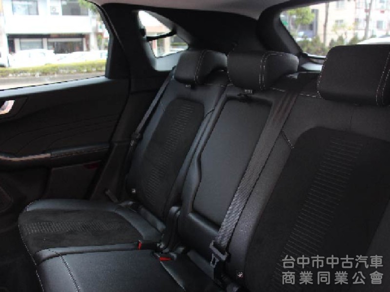 正24年出廠⭕超低里程8000KM⭕全車如新原鈑原漆✅ 360環景✅ B&o音響✅盲點偵測✅電動尾門✅無線充電✅抬頭顯示