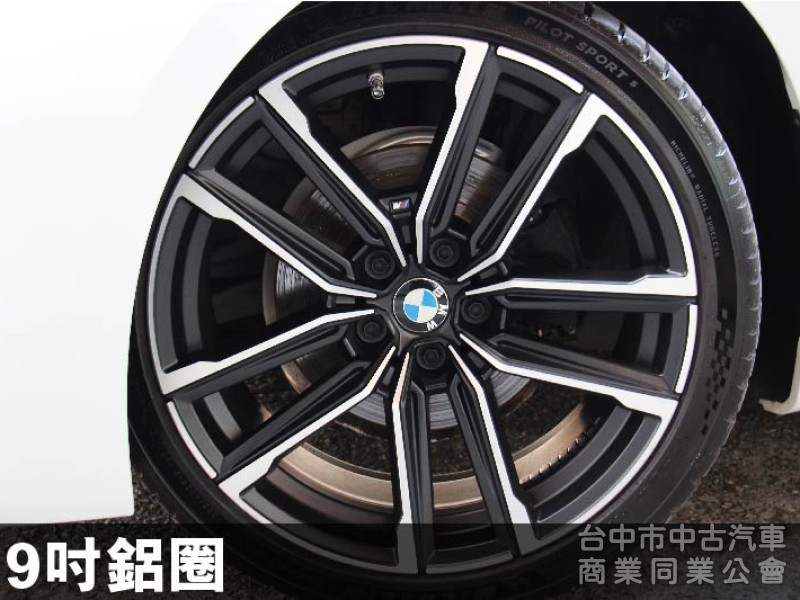正22年出廠420I COUPE⭕全車消光白貼膜⭕小改款尾燈⭕原鈑件✅黃金眼大燈✅水晶排檔桿✅5AU輔助✅外觀空力套件✅