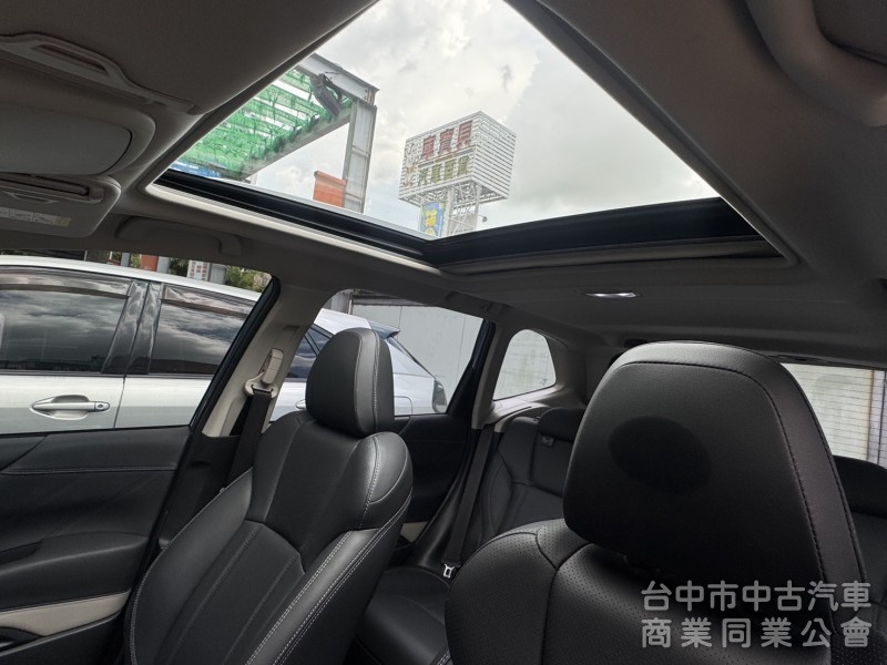 最頂規I-S版⭕小改款全套LV2跟車✅車道置中輔助✅電動天窗✅電尾門✅18吋鋁圈✅ACC跟車✅原廠保養✅原廠保固✅可全貸
