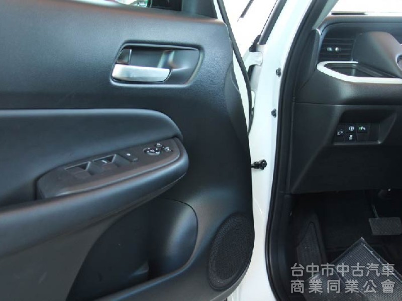 正2025出廠全台最低價⭕僅跑4000KM⭕全車原漆✅油電版✅實車實價刊登✅原廠保固中⭕摸門免鑰匙✅盲點偵測⭕新車利率