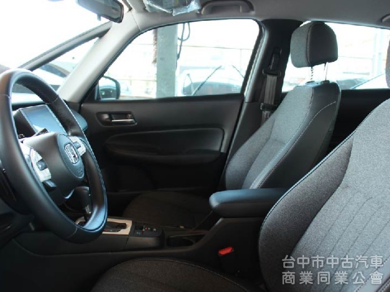 正2025出廠全台最低價⭕僅跑4000KM⭕全車原漆✅油電版✅實車實價刊登✅原廠保固中⭕摸門免鑰匙✅盲點偵測⭕新車利率