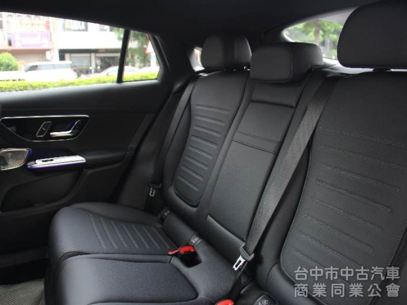 ⭕正25年出廠全新車⭕大滿配✅通風加熱椅✅P20輔助駕駛✅拖車勾✅多光束✅抬顯✅柏林✅側踏板⭕保固最長7年⭕新車利率