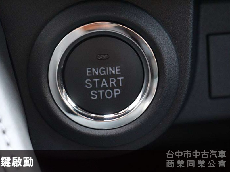 正25年出廠⭕市場熱門小休旅✅酷動版+倒車顯影✅免鑰匙✅ACC跟車✅CARPLAY連接✅全車原鈑原漆✅可全貸✅新車利率