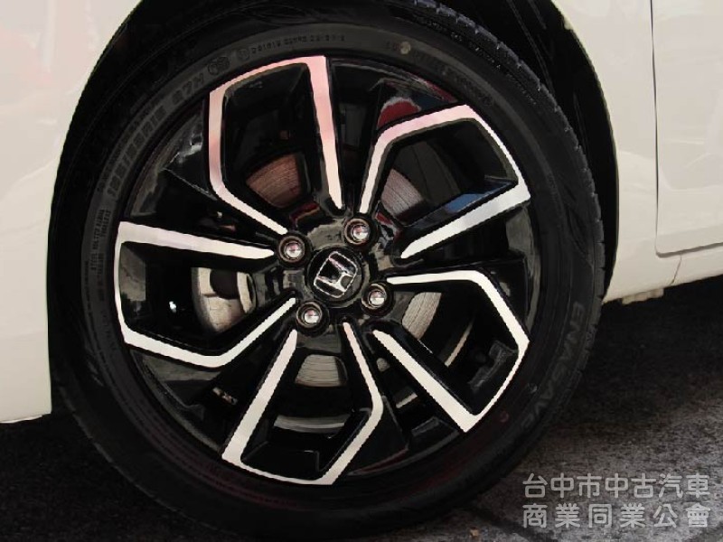 正2025出廠全台最低價⭕全車原漆原鈑件✅油電版✅實車實價刊登✅原廠保固中⭕摸門免鑰匙✅盲點偵測⭕新車利率⭕可全貸
