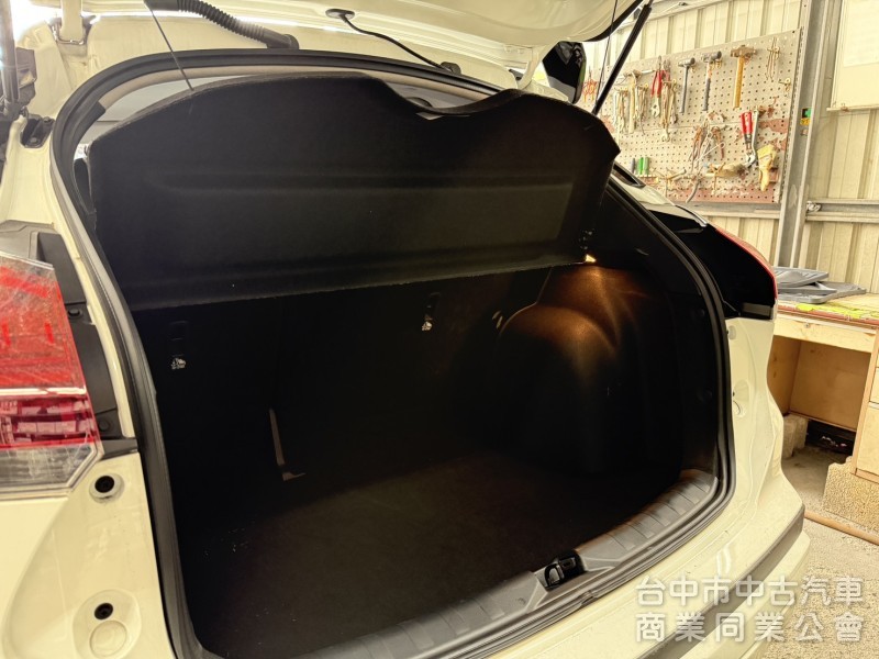 ⭕市場唯一⭕正25年出廠落地新車⭕樂咖特仕版 ✅全車黑化套件 ✅JBL音響✅360環景 ✅恆溫空調 ✅黑色尾翼⭕實車在店