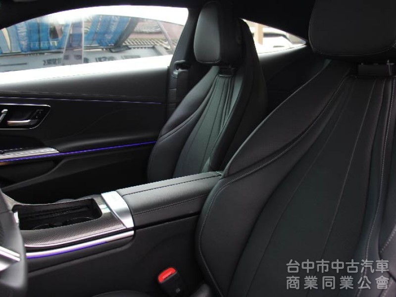 ⭕保證是全省最低價最高階⭕正25年全新車CLE300 四輪傳動✅全滿配車款✅多光束✅抬顯✅柏林✅夜色套件✅未領牌新車利率