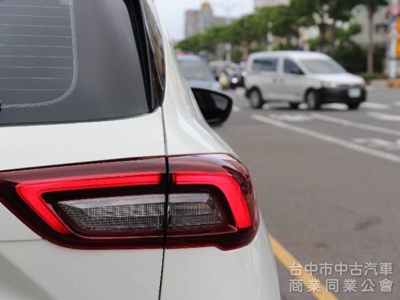 正25年⭕超低里程8000KM⭕根本新車⭕原鈑原漆✅ 360環景✅ B&o音響✅盲點✅電尾門✅無線充✅抬頭顯示⭕可全貸!