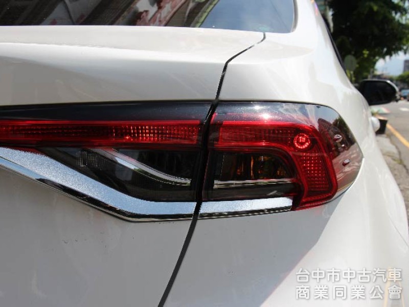 ⭕正25年出廠⭕油電豪華版✅無線CARPLAY✅倒車顯影✅盲點偵測✅全套免鑰匙✅全車原鈑件⭕全額貸⭕新車利率⭕原廠保固