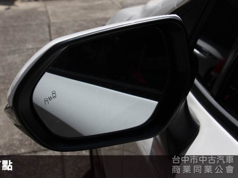 ⭕正25年出廠⭕油電豪華版✅無線CARPLAY✅倒車顯影✅盲點偵測✅全套免鑰匙✅全車原鈑件⭕全額貸⭕新車利率⭕原廠保固