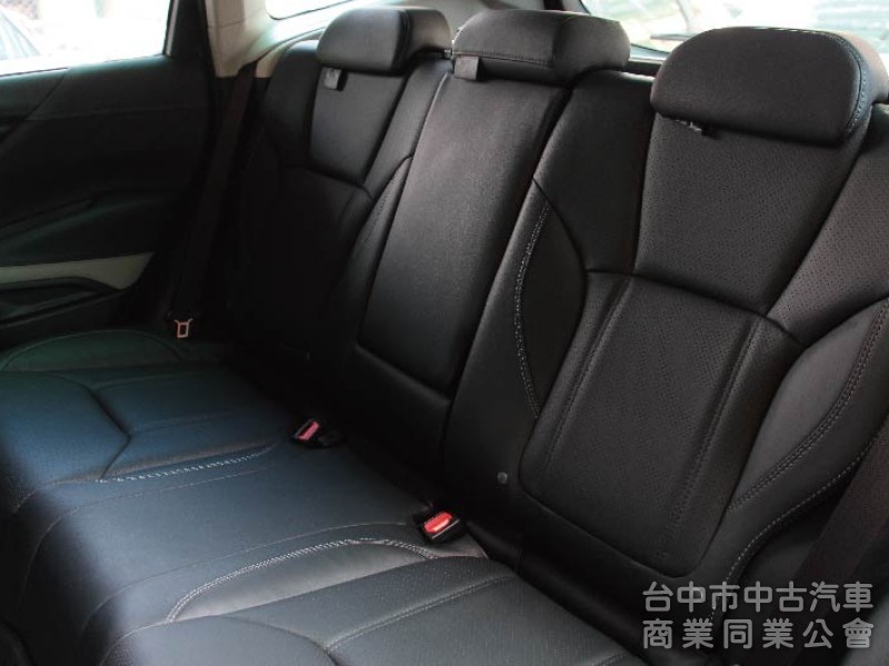 最頂規I-S版⭕小改款全套LV2跟車✅車道置中輔助✅電動天窗✅電尾門✅18吋鋁圈✅ACC跟車✅原廠保養✅原廠保固✅可全貸