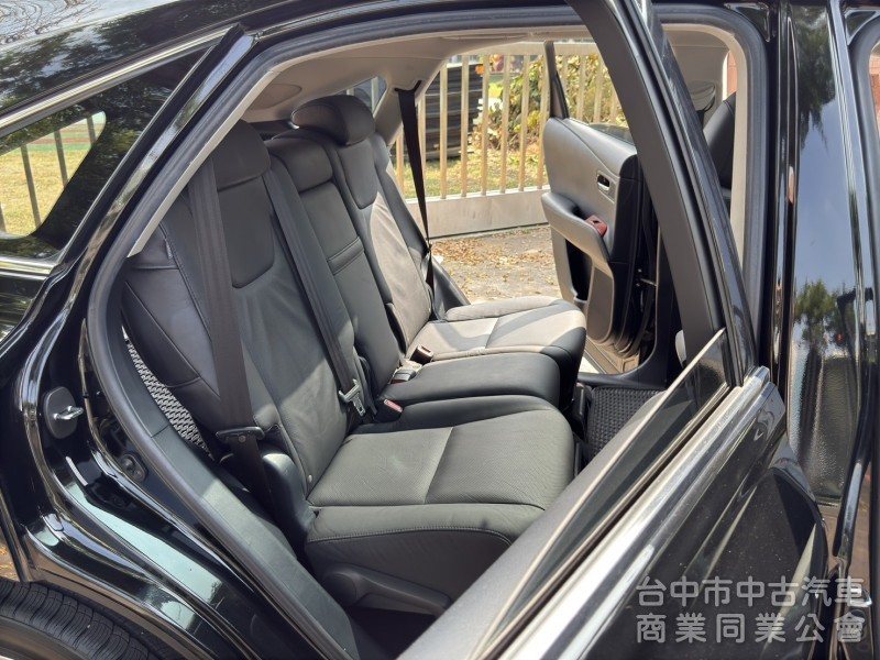 Lexus RX450h頂級版 黑配黑 全景天窗 免鑰匙 通風座椅 資料完整齊全 內裝美 車庫車 可貸款 可全額貸款 