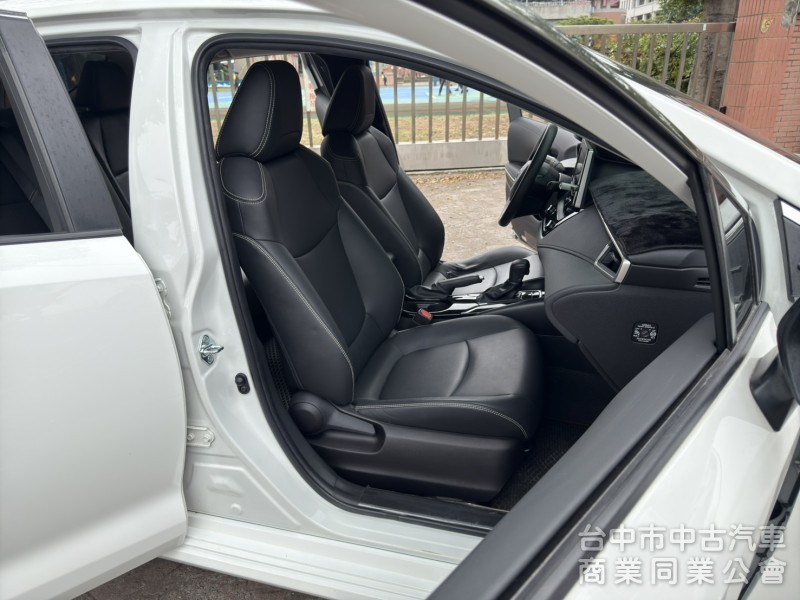 Toyota Altis(NEW) 1.8豪華+版  低里程 正一手 原鈑件 里程當然保證 免鑰匙啟動 ACC跟車 