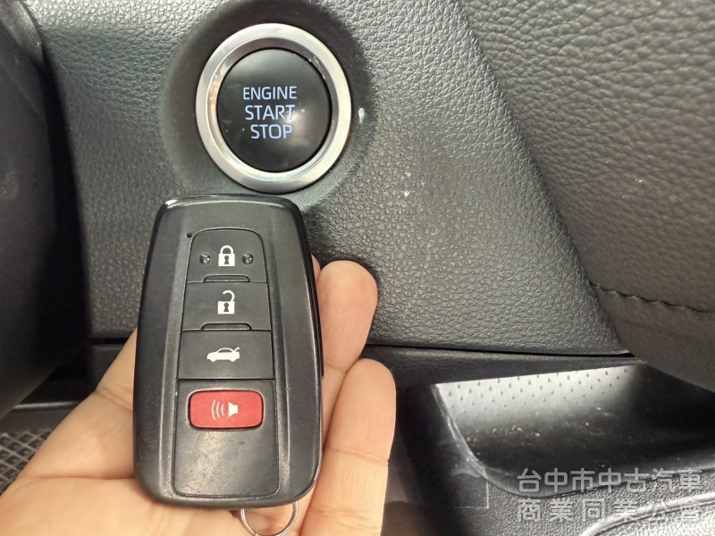 Toyota Altis(NEW) 1.8豪華+版  低里程 正一手 原鈑件 里程當然保證 免鑰匙啟動 ACC跟車 