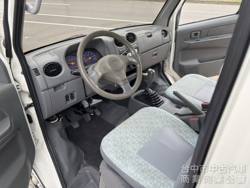 ERYCA 1.3 手排 框式 入檔 檔檔順暢 底盤安靜無異音 一手車 內裝乾淨 車況很健康