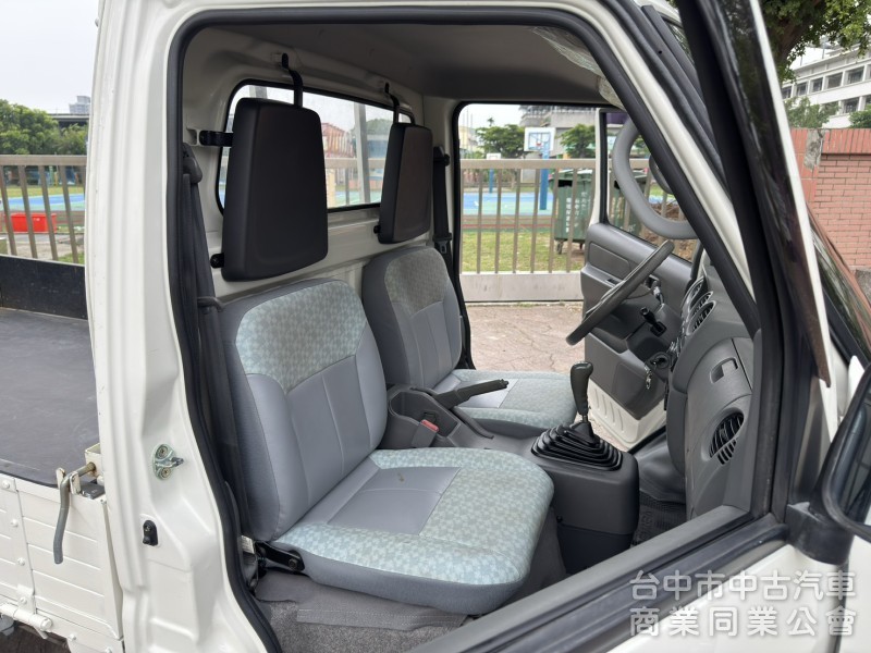 ERYCA 1.3 手排 框式 入檔 檔檔順暢 底盤安靜無異音 一手車 內裝乾淨 車況很健康