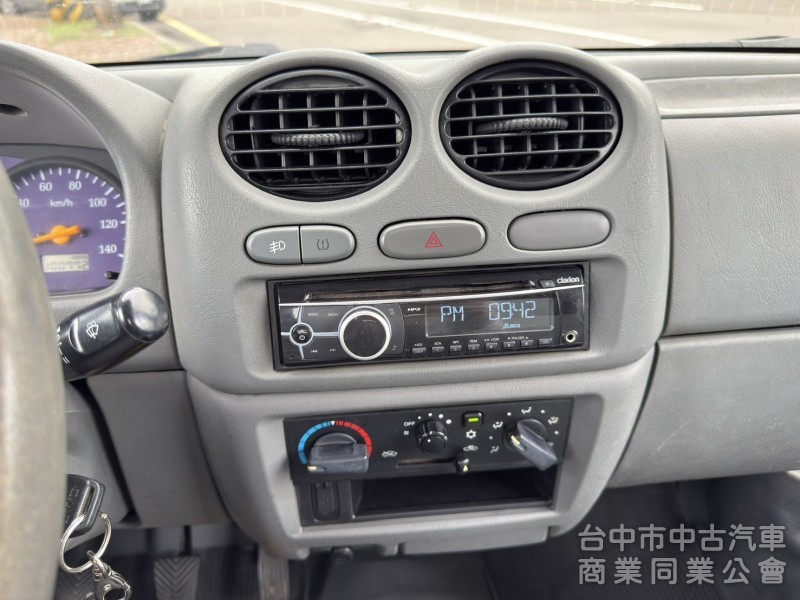 ERYCA 1.3 手排 框式 入檔 檔檔順暢 底盤安靜無異音 一手車 內裝乾淨 車況很健康