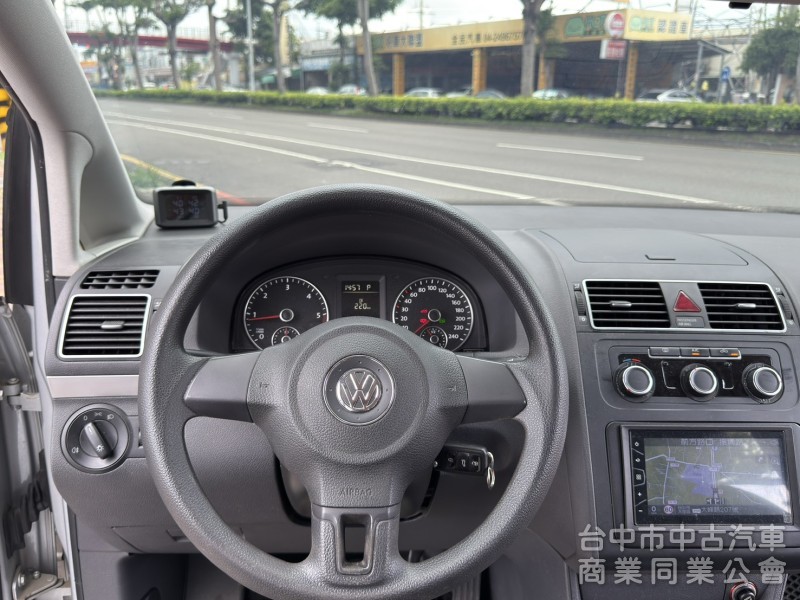 七人座 鈑件 內裝美 按時保養 底盤無異音 可配合任何專業檢查與鑑定 可全額貸款