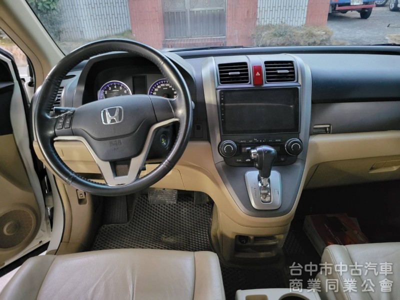 2007年 Crv 2000cc 天窗，恆溫，安卓機，倒車顯影，內裝乾淨，引擎腳更換好，可認證，可全額低率貸款。