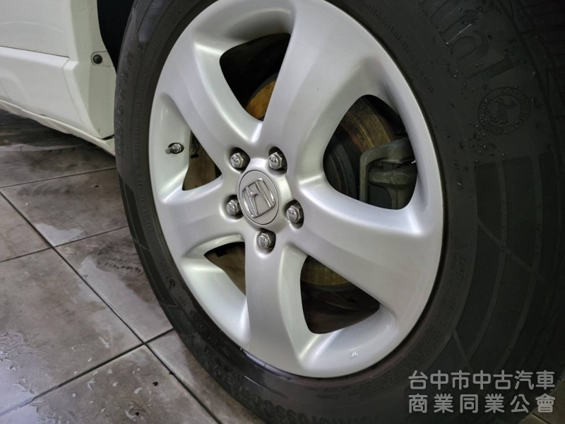 2007年 Crv 2000cc 天窗，恆溫，安卓機，倒車顯影，內裝乾淨，引擎腳更換好，可認證，可全額低率貸款。
