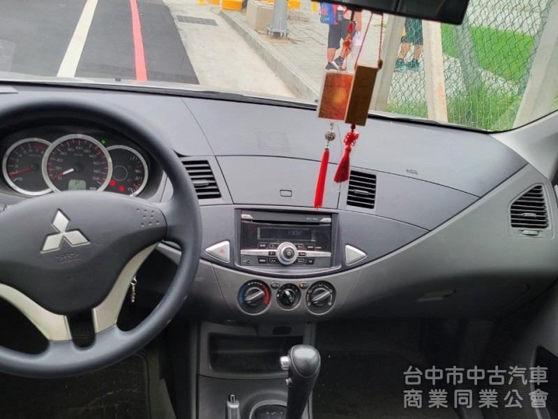 2014年 Zinger 2.4L 里程17萬，內裝乾淨，引擎健康，底盤無生鏽，載貨載人好幫手，0元交車。