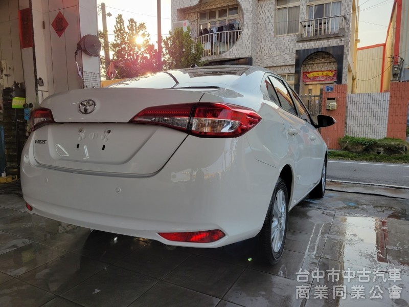 2018年 Vios 經典版，皮椅，鋁圈，電折，認證車，原廠保養，車況超棒，月付3999