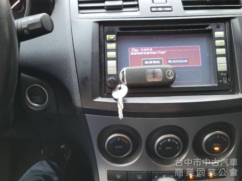 2010 年 馬三 2.0L 五門 一手車，ikey，恆溫，皮椅，定速，月付2000，操控佳，動力強。