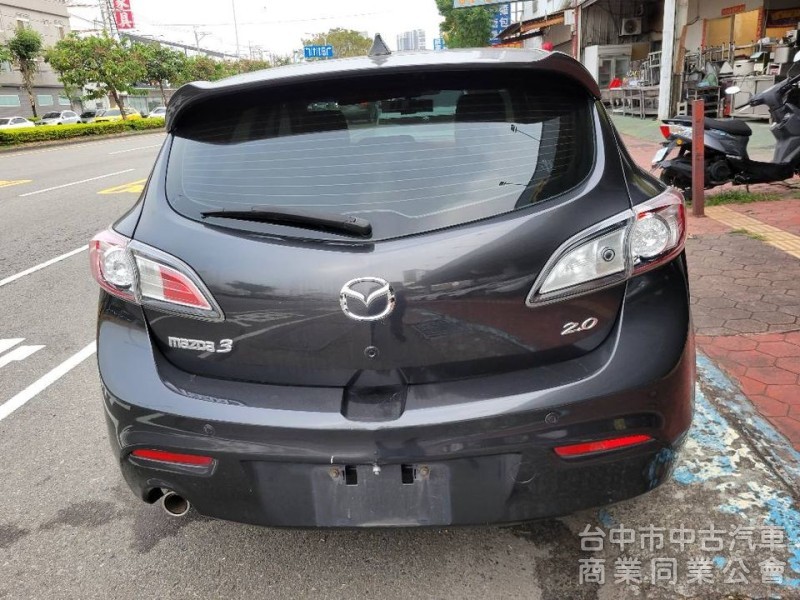 2010 年 馬三 2.0L 五門 一手車，ikey，恆溫，皮椅，定速，月付2000，操控佳，動力強。