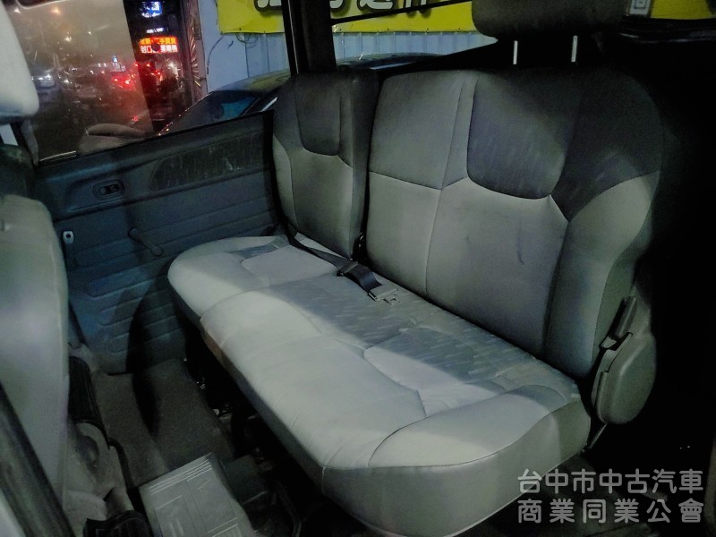 2009年12月 凌利 1.2CC 八人座 ，里程18萬，冷氣整理好，可貸款