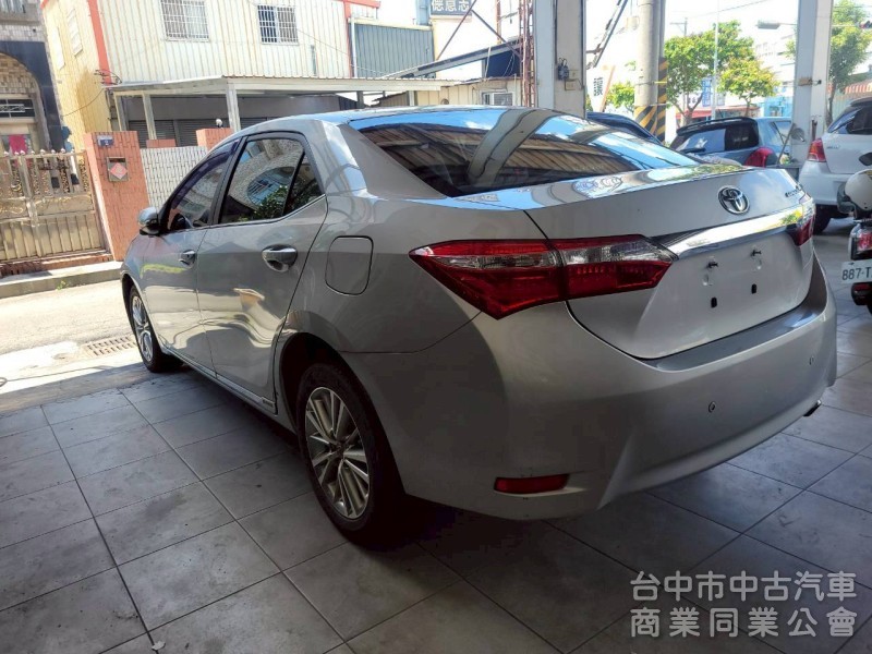 2014 年 Altis 1.8cc 恆溫，定速，原鈑件，無抽菸，可貸款