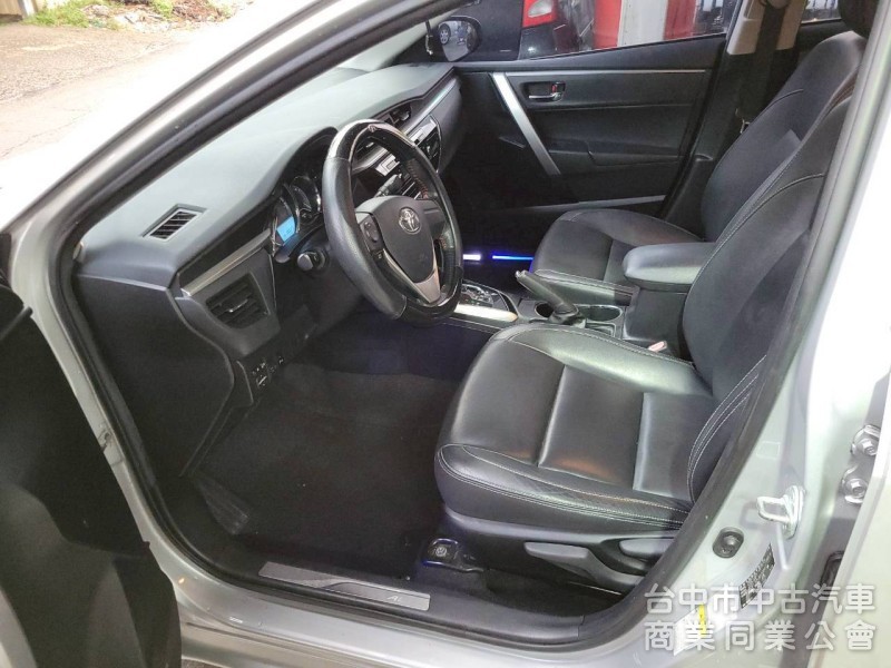 2014 年 Altis 1.8cc 恆溫，定速，原鈑件，無抽菸，可貸款
