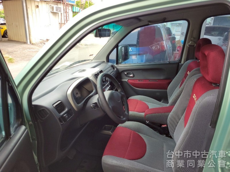 <車美汽車>2004 年 Solio 轎車版 里程14萬，引擎室無生鏽，EPS整理好，內裝乾淨，底盤安靜，車況很好。