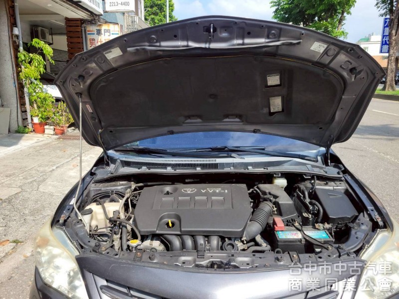 2010 年 10.5代 altis 小改款，恆溫，定速，七速變速箱，車內乾淨無抽菸。