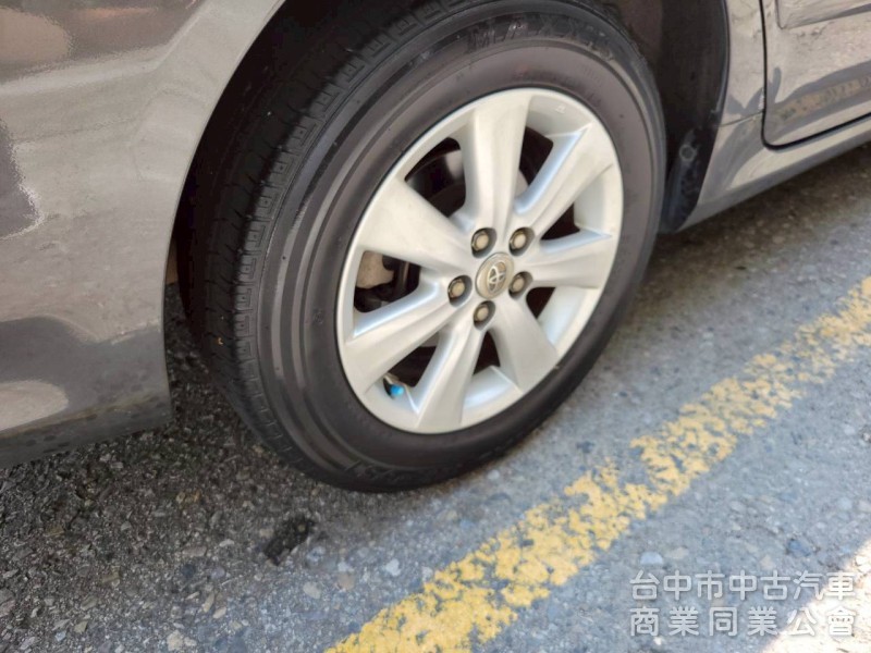 2010 年 10.5代 altis 小改款，恆溫，定速，七速變速箱，車內乾淨無抽菸。
