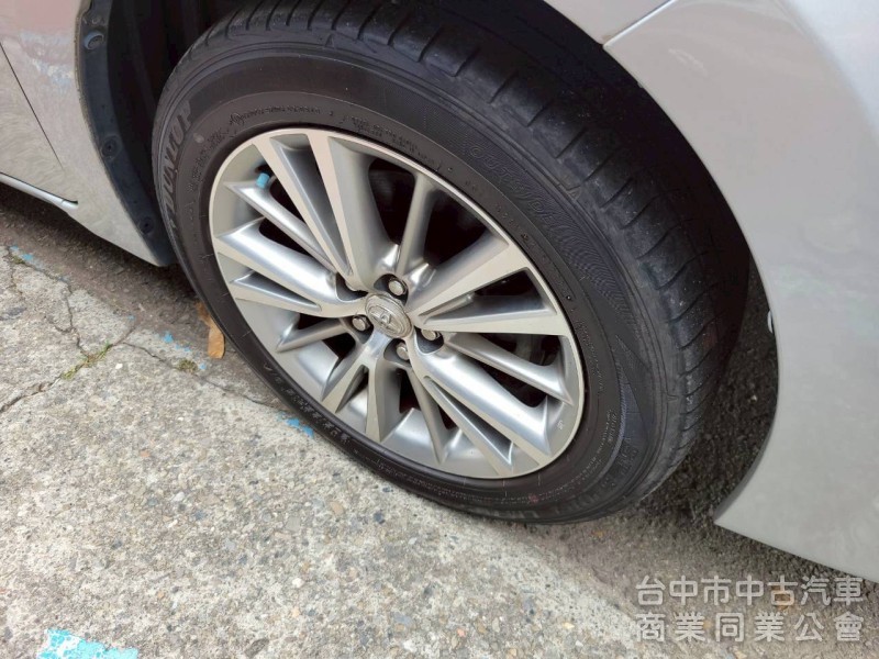 2014 年 Altis 經典版，恆溫，定速，原鈑件，引擎安靜無漏油，保養紀錄完整，可全額貸款。