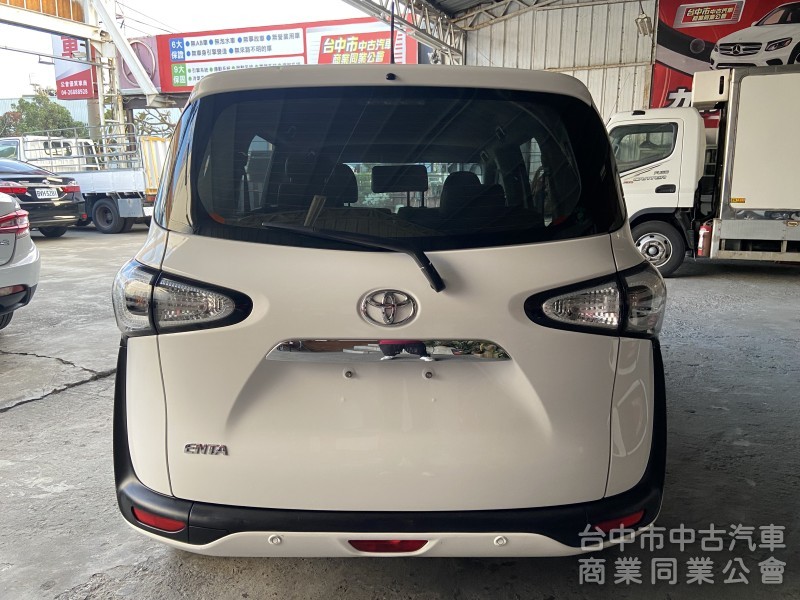 TOYOTA  SIENTA 1.8L